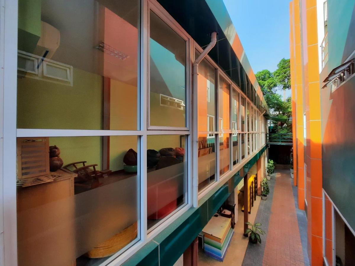 Sp Park Thaphra Hotel Bangkok Exterior photo